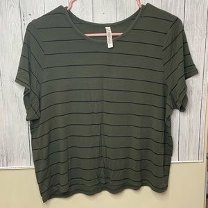 Love Charm size L olive green striped oversized tee